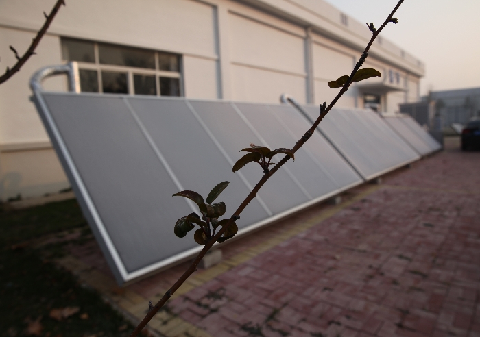 秋冬季，平板太阳能施工中需注意哪些问题呢？